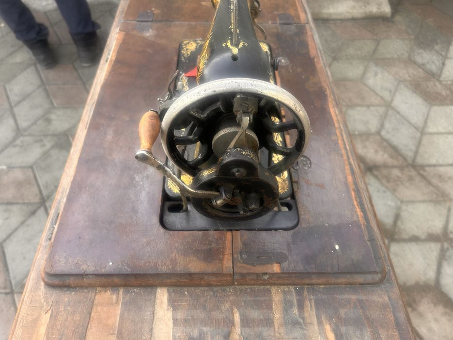 Машинка швейная зингер