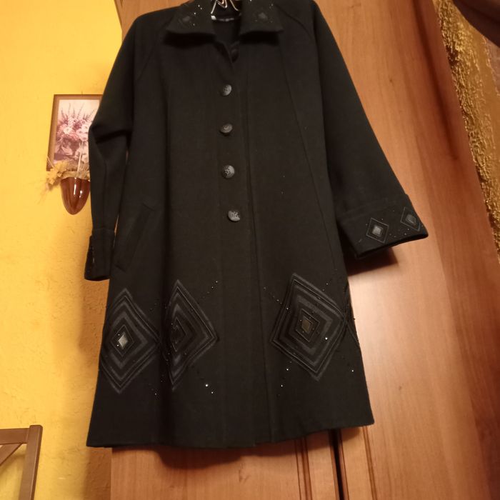 Кардиган оригинальный  новый ,смотрится богато ,недорого