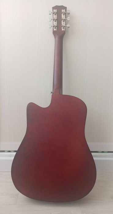 Акустическая гитара.