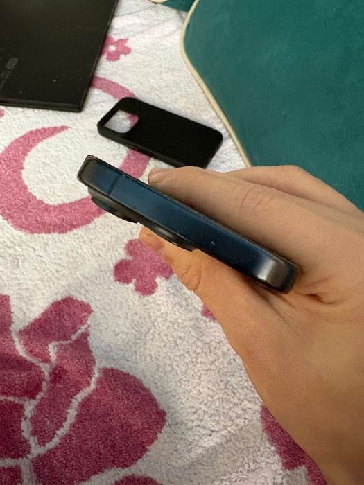 Обменяю Айфон 15 про на андройд