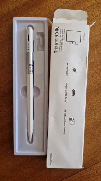 Продавам нов универсален Stylus pen