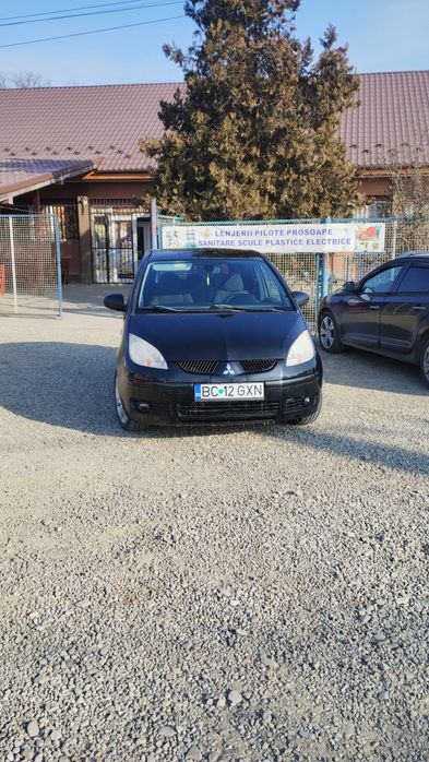 Vând Mitsubishi colt 1.3 benzina