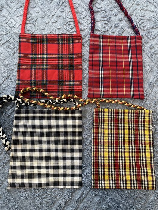 Памучни торбички подходящ аксесоар към народни носии