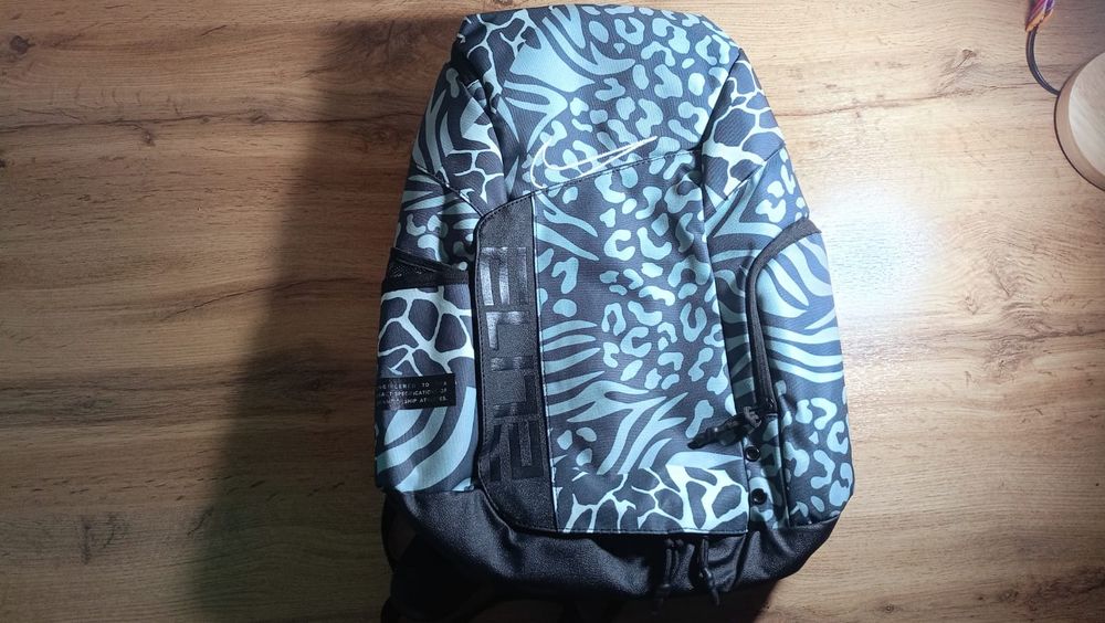 Спортивная сумка(рюкзаки)