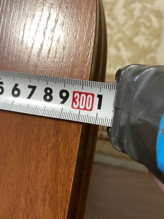 Стол гостевой деревянный