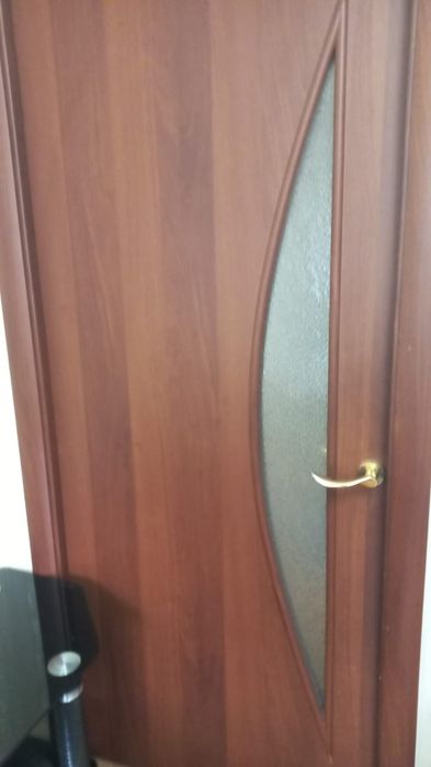 Продам двери межкомнатые
