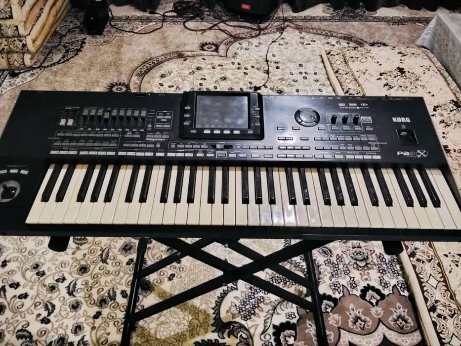 Корк РА3 сотилади