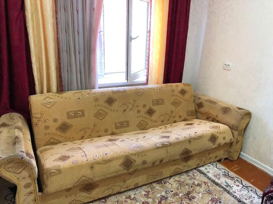 Divan sotiladi yigilib yoyiladigan