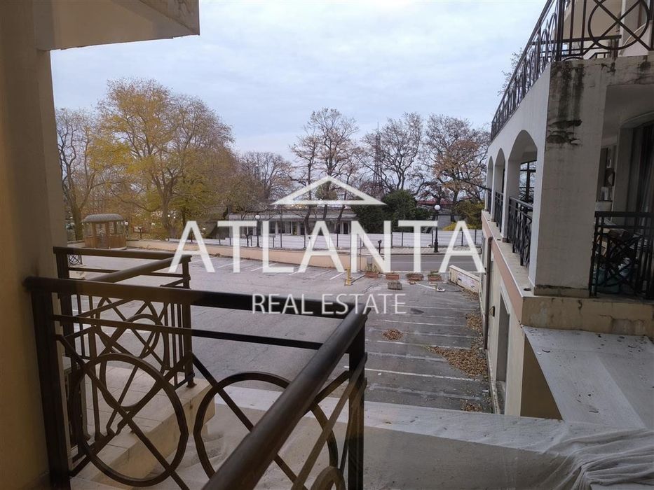 Продава се Тристаен апартамент в к.к. Златни пясъци - 120 кв.м за 1209 €/кв.м - Снимка #10