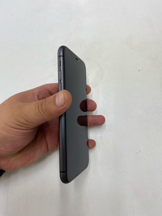 Iphone 11 (64GB)