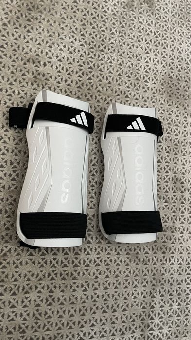 Aparatori adidas
