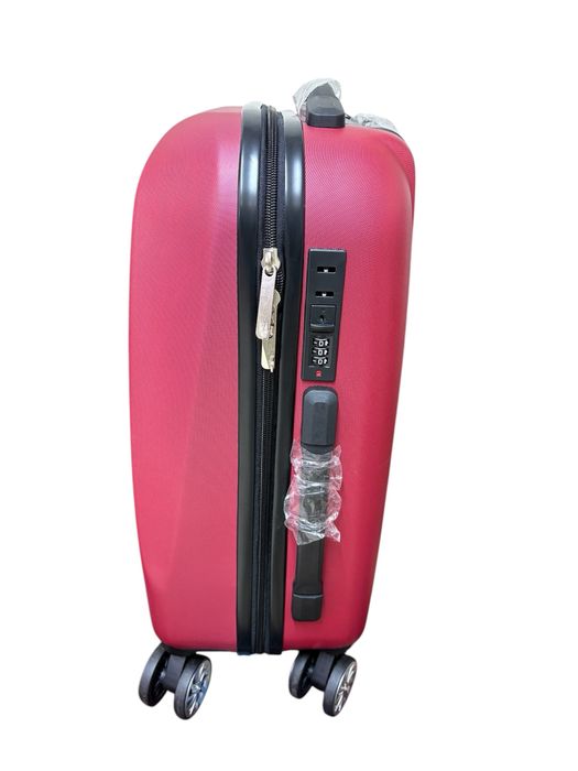 Чемоданы маленькие