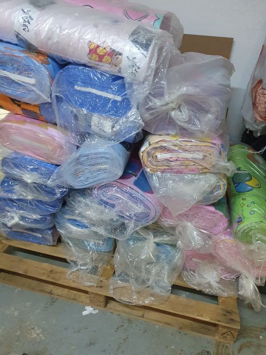 Lichidare stoc materiale textile disney