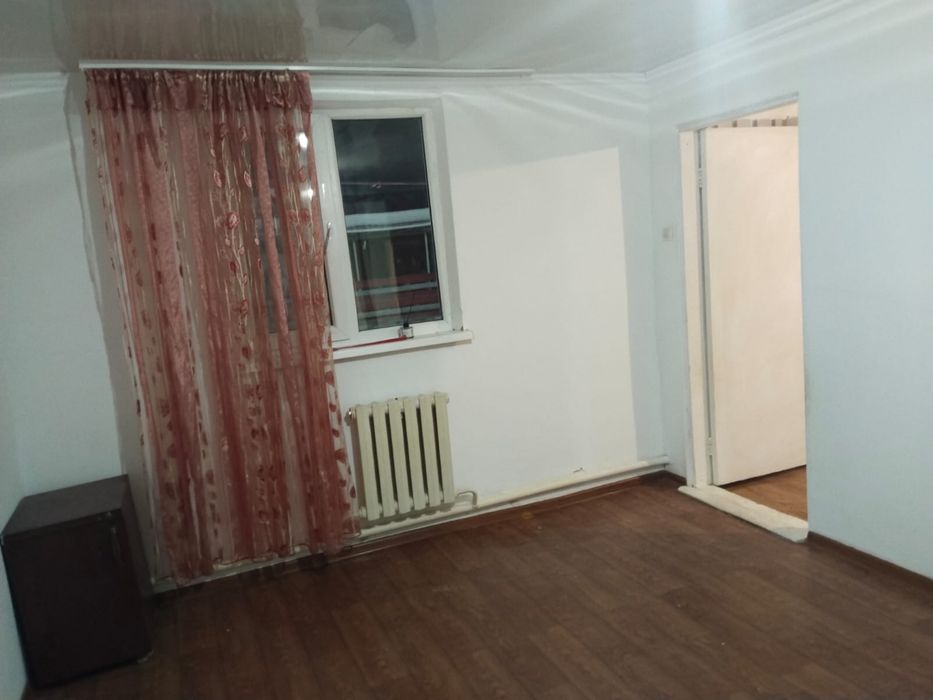 Сдам дом в одном дворе с хозяйном