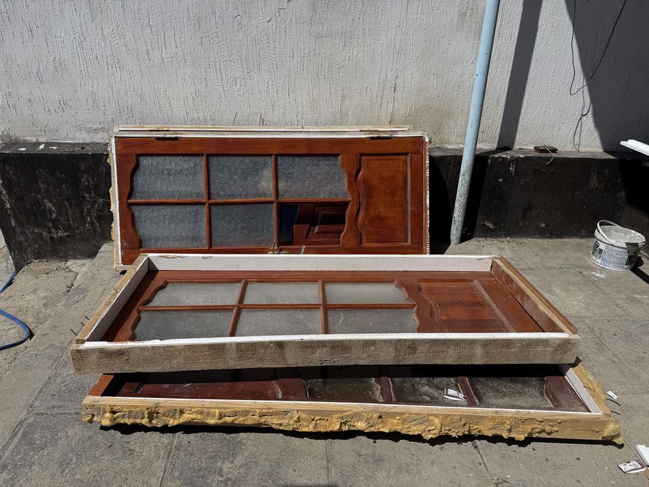 Есіктер сатылады 4 есік 1 екулік