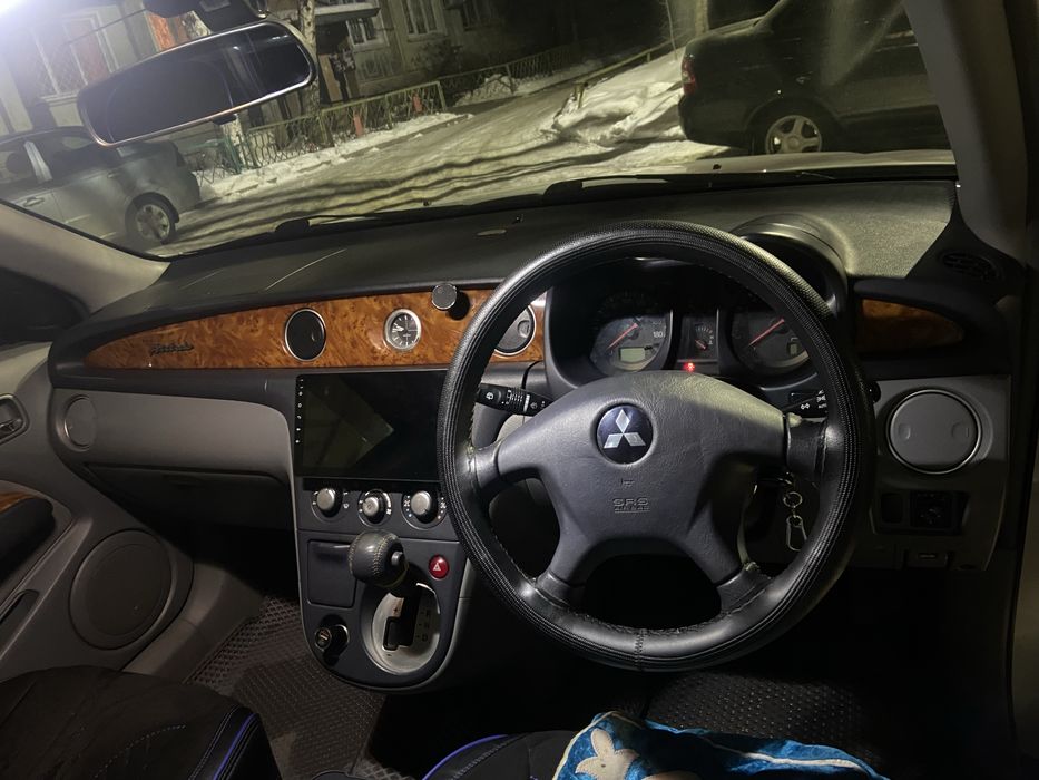 Продаю Mitsubishi Airtrek