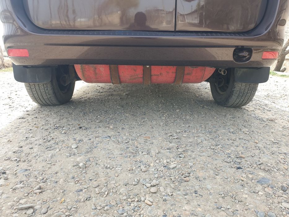 Lada Largus Sotiladi