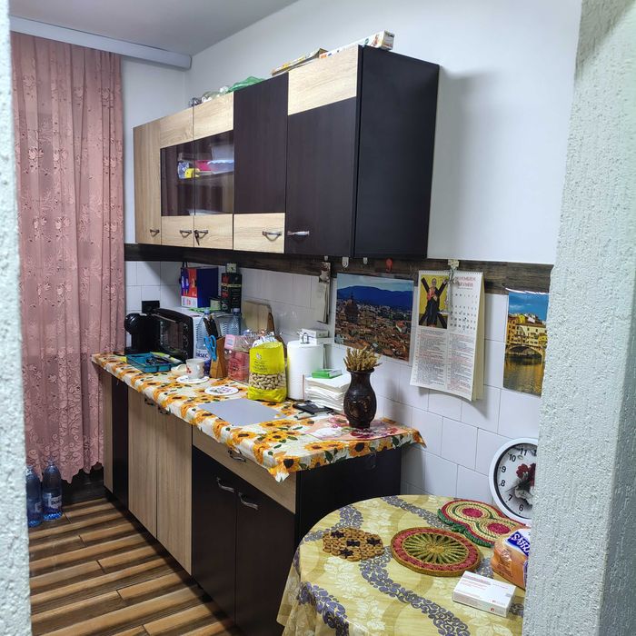 Apartament 2 camere in zona Parâng, decomandat, Petrosani