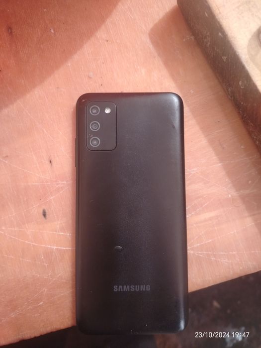 Samsung A 3 xolati ideal ogan odam maza qib ishlatadi xatosi yoq