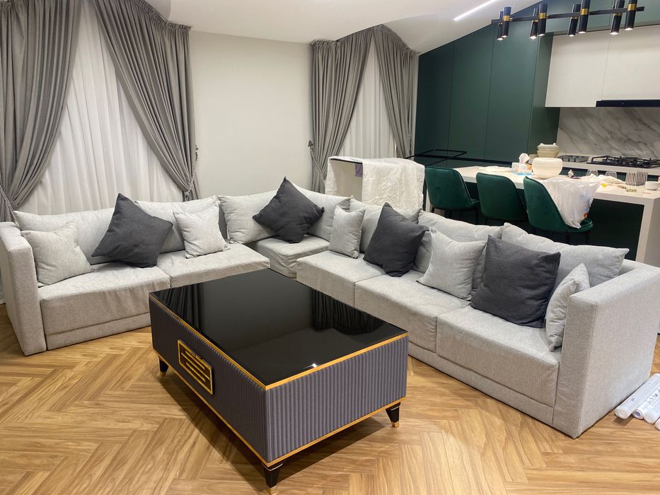 Диван с раздельными частями