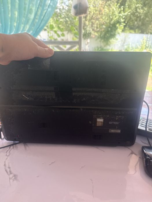 Продам ноутбук за