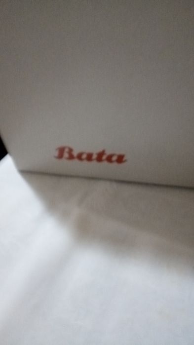 Cizme Bata noi de firma din Italia