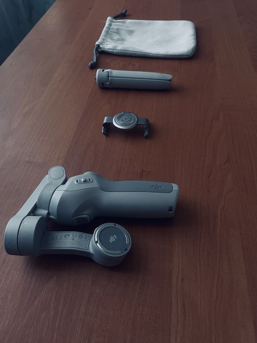 Продаю стабилизатор DJI osmo mobile se