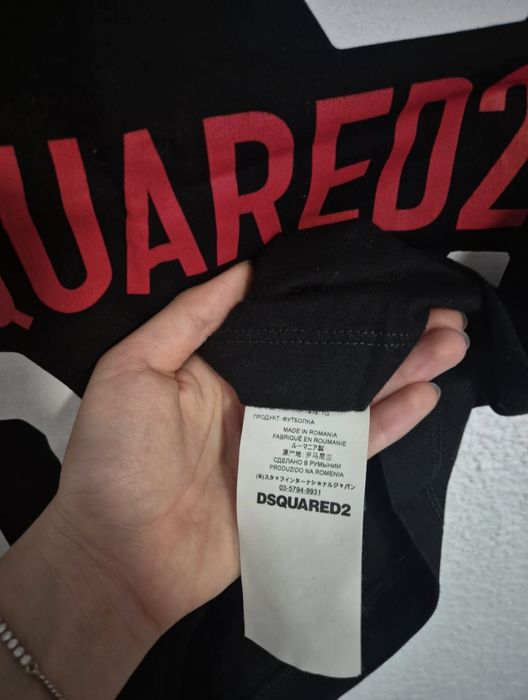 Tricou Dsquared2 la super preț!