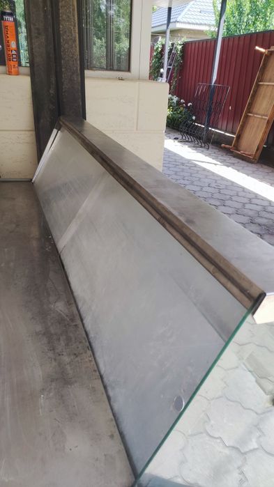 Витринный холодильник