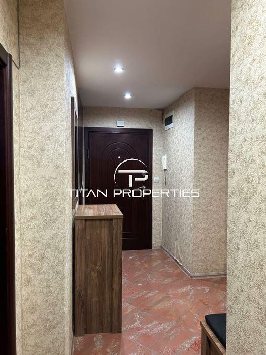 Дава се под наем Тристаен апартамент в Варна, ВИНС - 100 кв.м за 750 € - Снимка #7