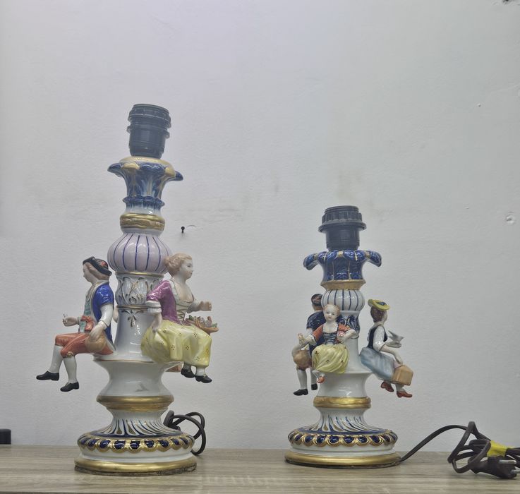 Порцеланови фигурални лампи.