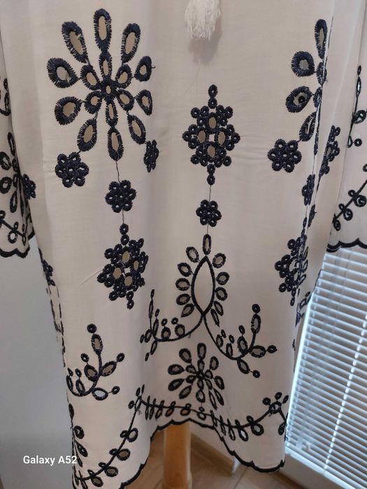 Дамска туника с рязана бродерия