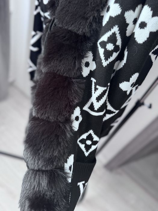 Cardigan cu blana naturala Louis Vuitton