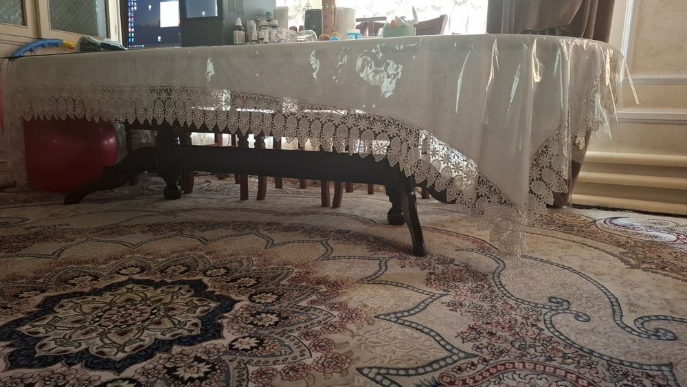 Стол и камод хорошего состояние