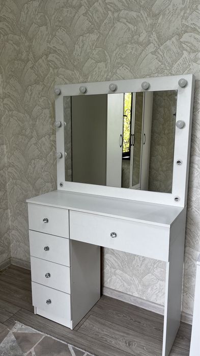 туалетный столик