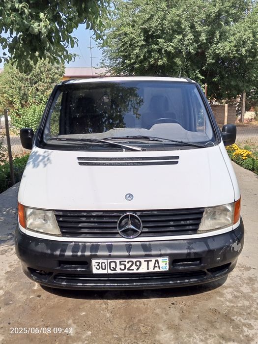 Мерседес Вито сотилади