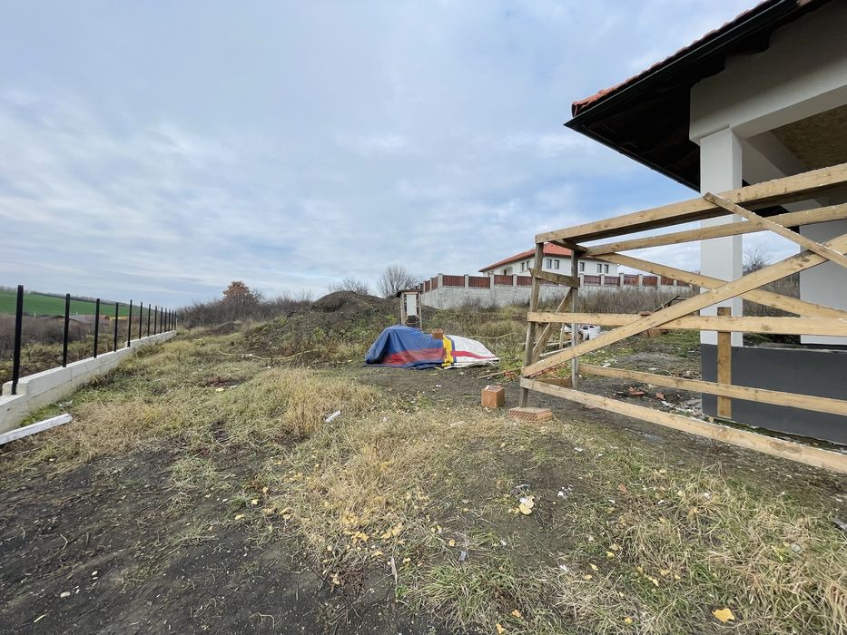 PF Vând Casă pe un singur nivel + terasă 32m², teren 1.000 m²