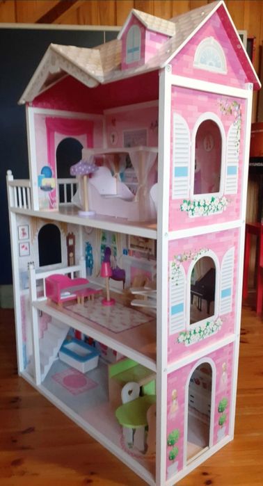 Casuta mare de papusi Moni Aria din lemn casa lui Barby 15piese