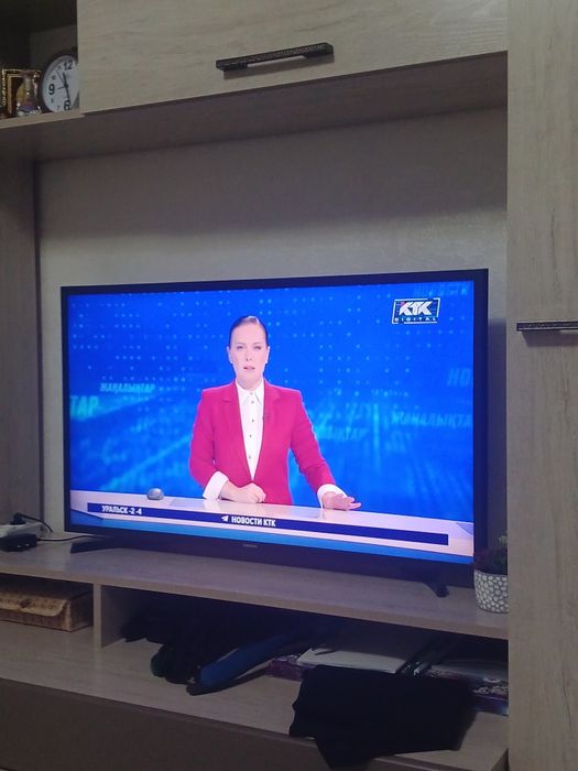 Телевизор Samsung 40"