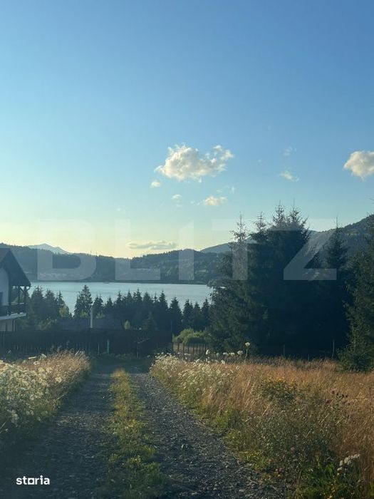 Teren intravilan de 10 ari cu vedere la lac, Colibita