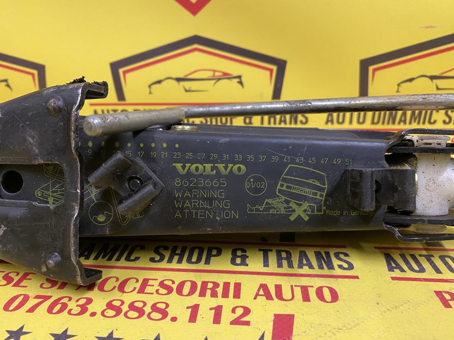 Cric auto original Volvo C70 S70 An 1997-2002 cod produs oem 8623665