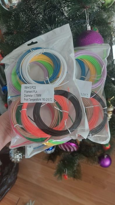 Пластик PLA для 3D ручки.