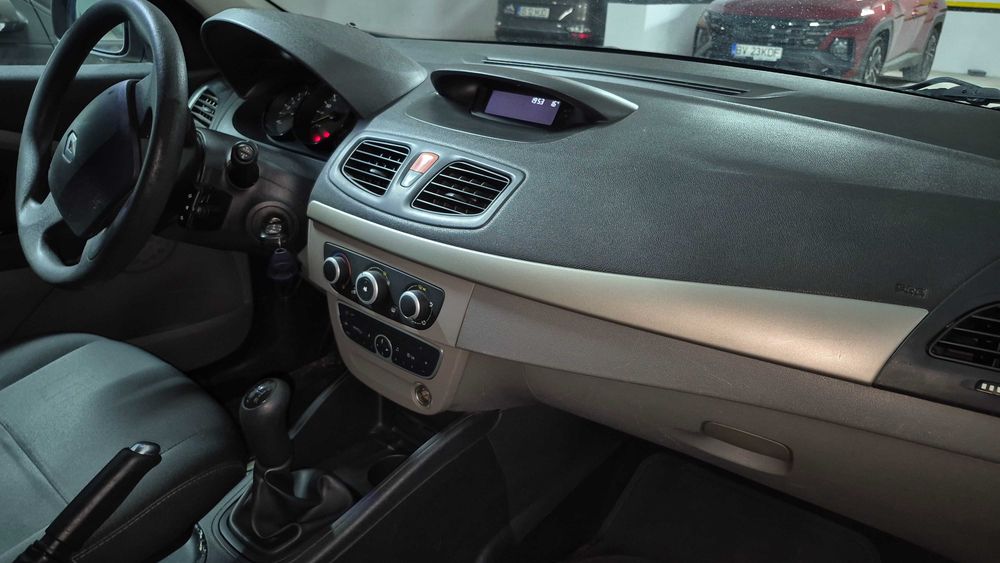 Renault Fluence 1.6 benzina, 110 CP, an 2010