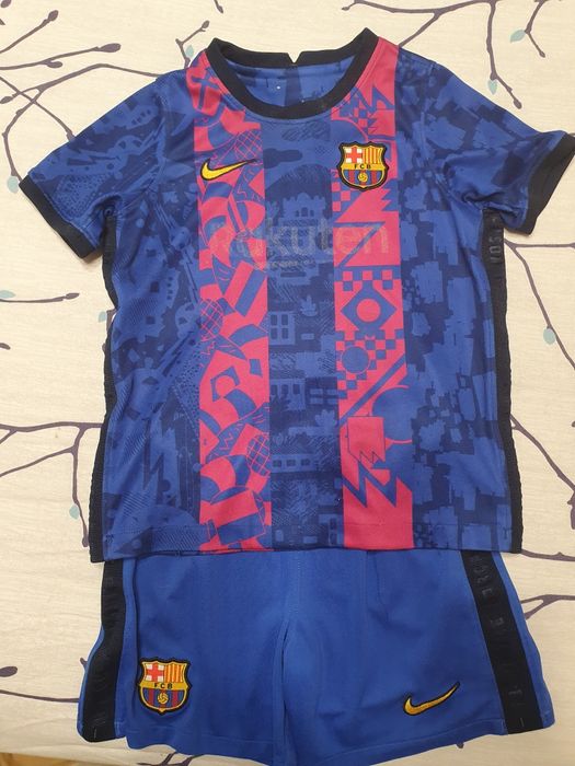 Футбольная форма Barsa