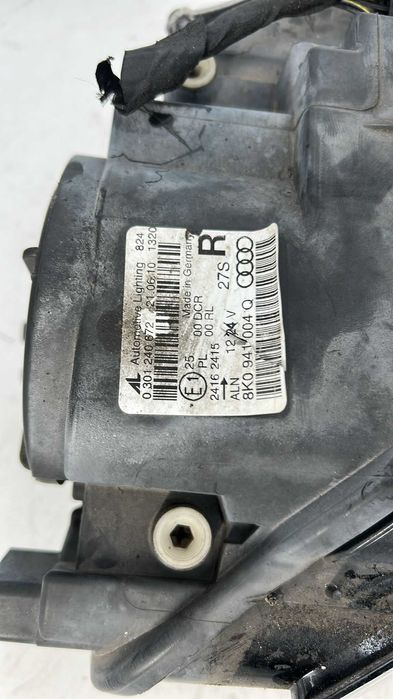Far stanga/dreapta cu xenon Audi A4 B8 an 2010
