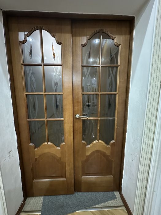 Есік ағаш есіктер