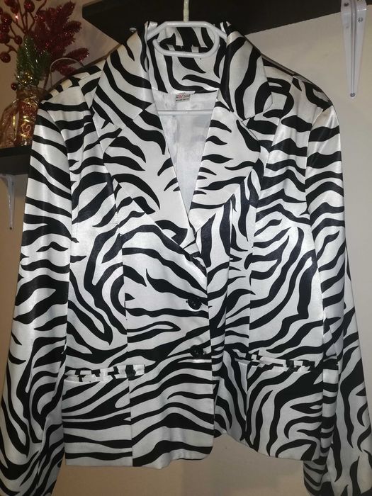 2 sacouri deosebite elegante