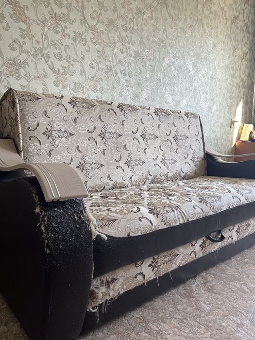 Раскладывающийся диван