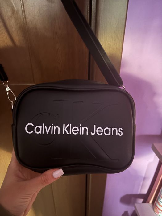 Чанта на calvin klein