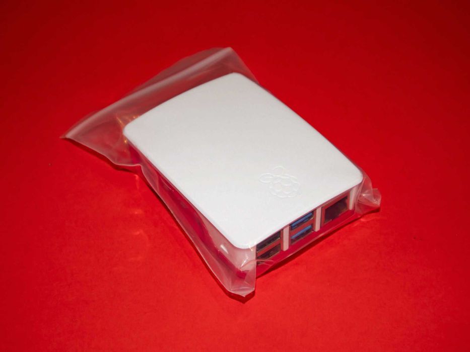 Raspberry Pi 4 Model B 2GB Комплект, PoE Hat, 64GB MicroSD, Охладител, Оригинална Кутия
